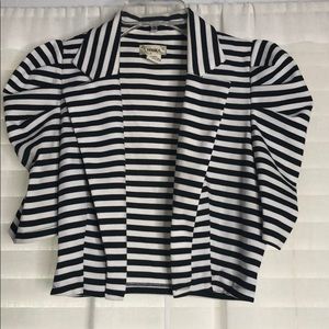 Cropped Short Sleeve Blazer